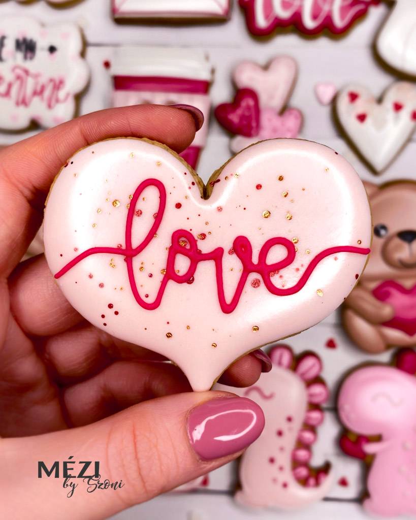 mézeskalács ötletek mézeskalácsdíszítés valentin nap diy kreatív hobbi maci mackó szerelemmaci
