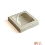 Ablakos közepes díszdoboz - fehér - 160 x 160 x 30 mm