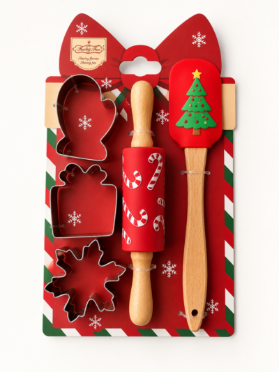 Karácsonyi sütiszett – 3 db kiszúró + mini sodrófa +  fenyős spatula